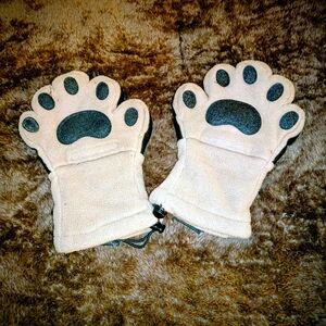 Cute Paw-Shaped Mittens